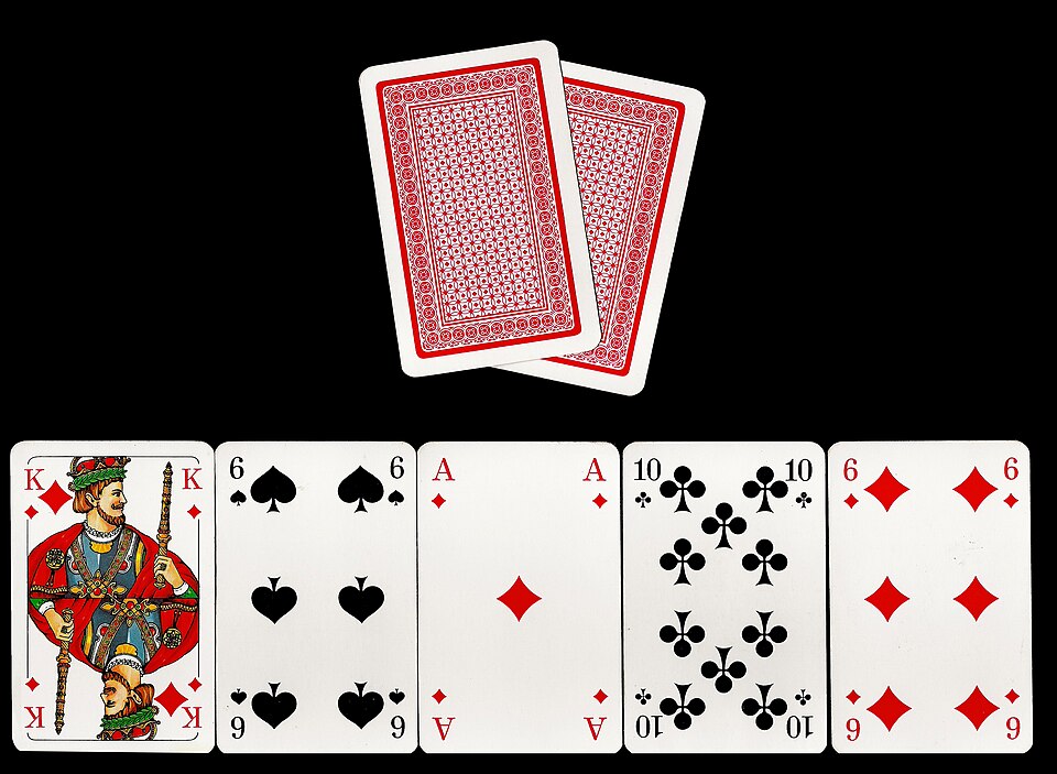 player:Q168618 - 跨游戏统治力与边缘策略：Phil Ivey十冠传奇的底层方法论解析