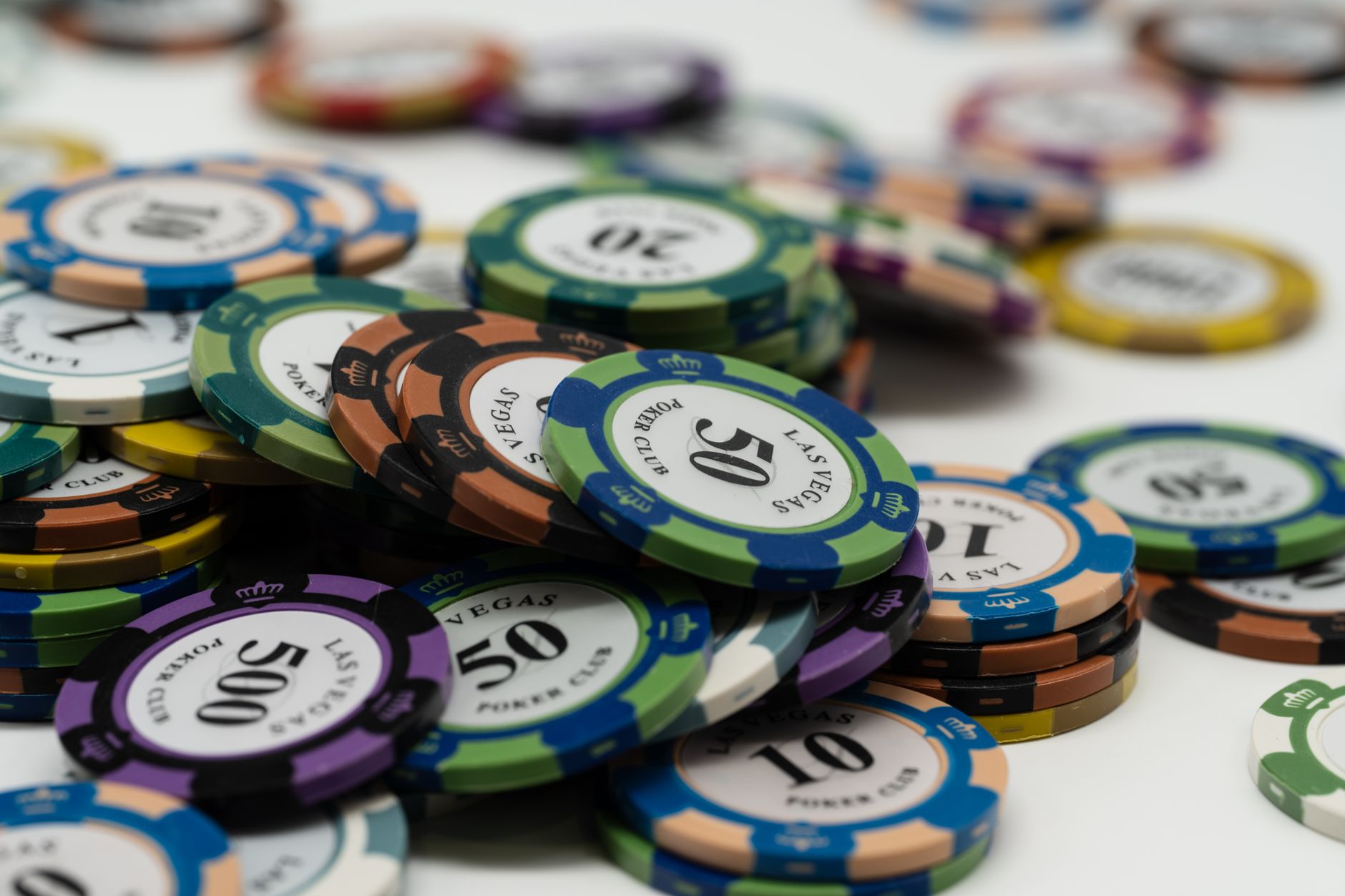 现金桌玩家首次进FT，TT在932翻牌该不该弃？ICM解析（实战示例）