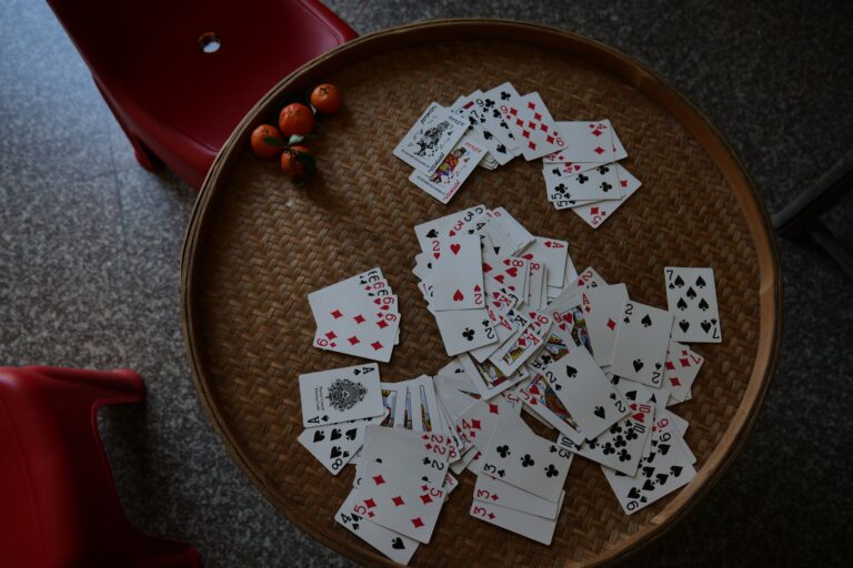 德州扑克ICM压力怎么应对？MTT后期筹码管理的四个关键维度