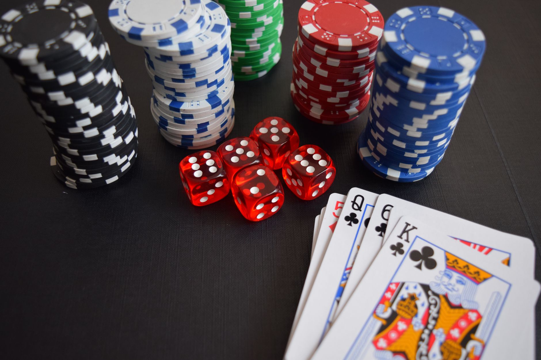 2026 WSOP主赛FT前36强筹码轨迹解析：Day2买入者的隐性优势与提升节奏（要点图解）