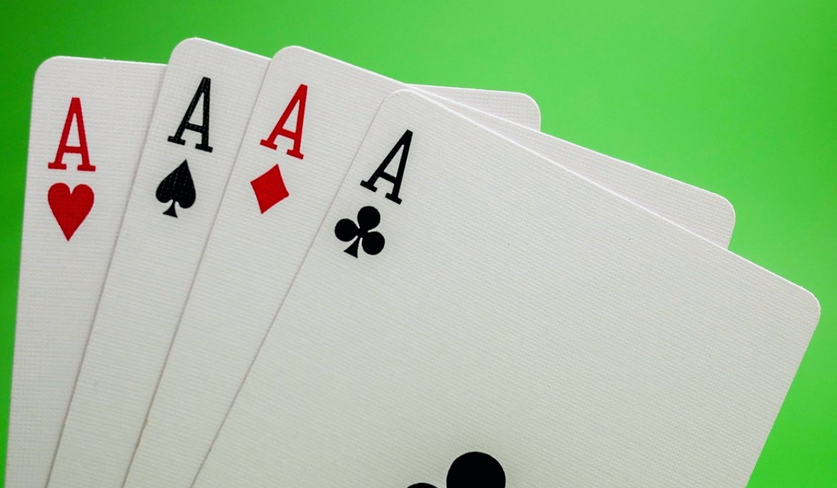 https://www.reddit.com/r/poker/comments/1v2mtk9/rnc_5nl_hand_analysis/ - 【牌局解析】5NL微级别KJs翻后决策：顶对听花面对全压怎么选？