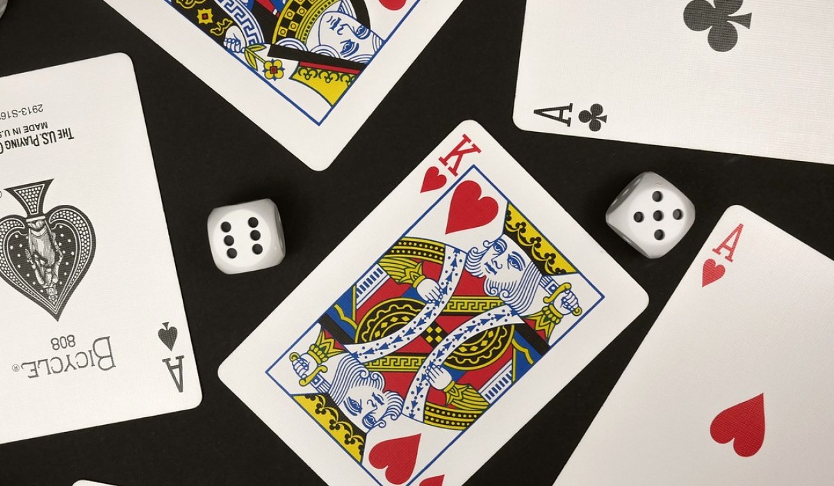 https://www.reddit.com/r/poker/comments/1v0jotq/besides_humans_what_else_has_poker_created_that/ - 德州扑克催生的五大酷炫事物：从AI到战略思维