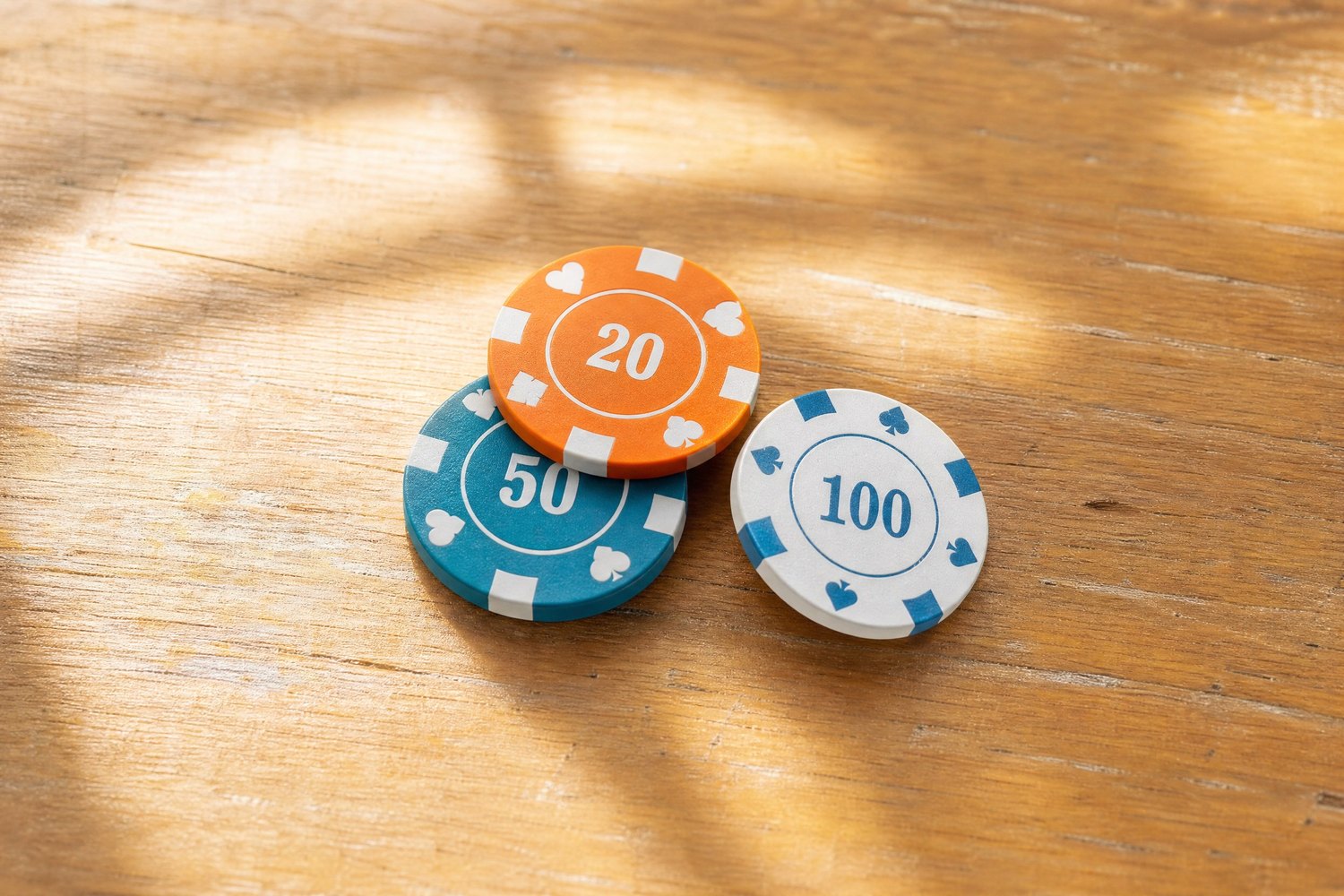 QQPOKER德州扑克牌型大小顺序：10种牌型从强到弱一次看懂（实战示例）