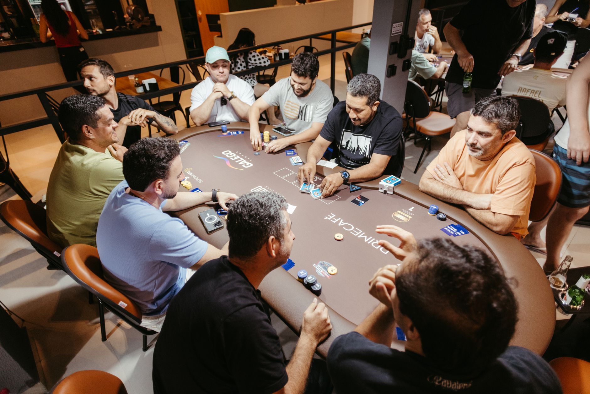 扑克赛事报名条件全解析:从WSOP到线上赛的参赛门槛与准备(要点图解)